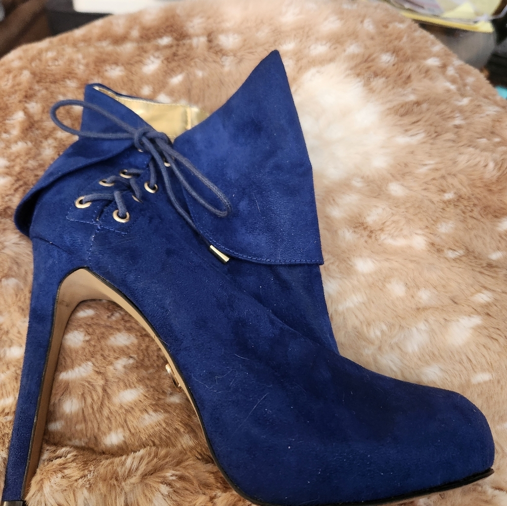VERY SEXY STILETTO BLUE SUEDE BOOTIES